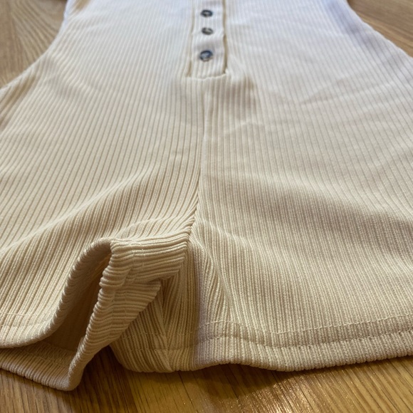 EDIKTED x UO cream beige romper/ onsie Small, XS - Picture 10 of 14